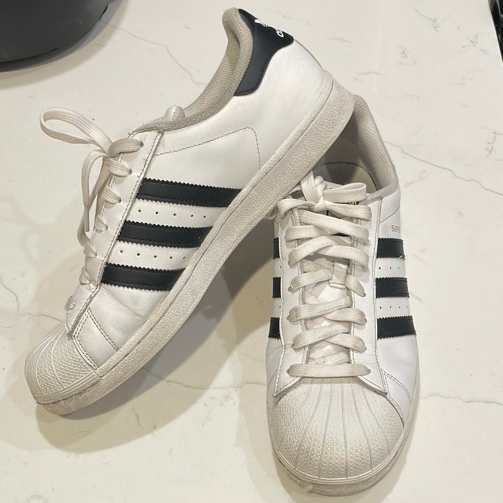 Adidas superstar